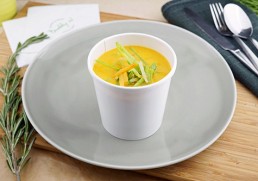 Süßkartoffel-Curry Suppe mit Schotengemüse