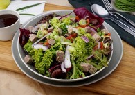 Steirischer Salat mit Rindfleisch, Käferbohnen & Kernölvinaigrette